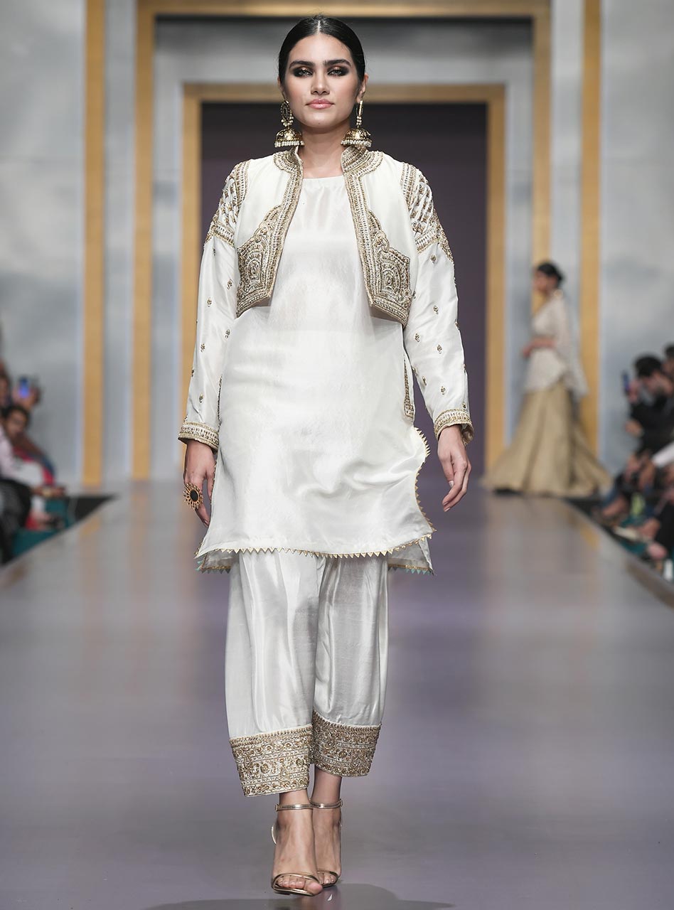 Zainab Chottani | Semi Formals | MEHRAB - Pakistani Designer Dress - by Zainab Chottani | Type: Formal - 100% Original at Saira Sultan