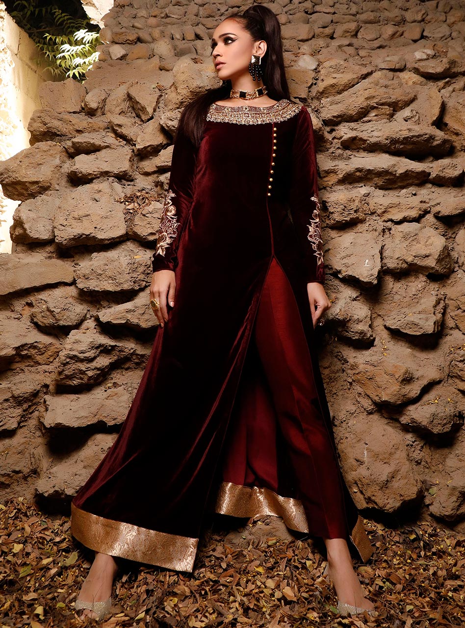 Zainab Chottani | Semi Formals | ALIZARIN CRIMSON - Pakistani Designer Dress - by Zainab Chottani | Type: Formal - 100% Original at Saira Sultan