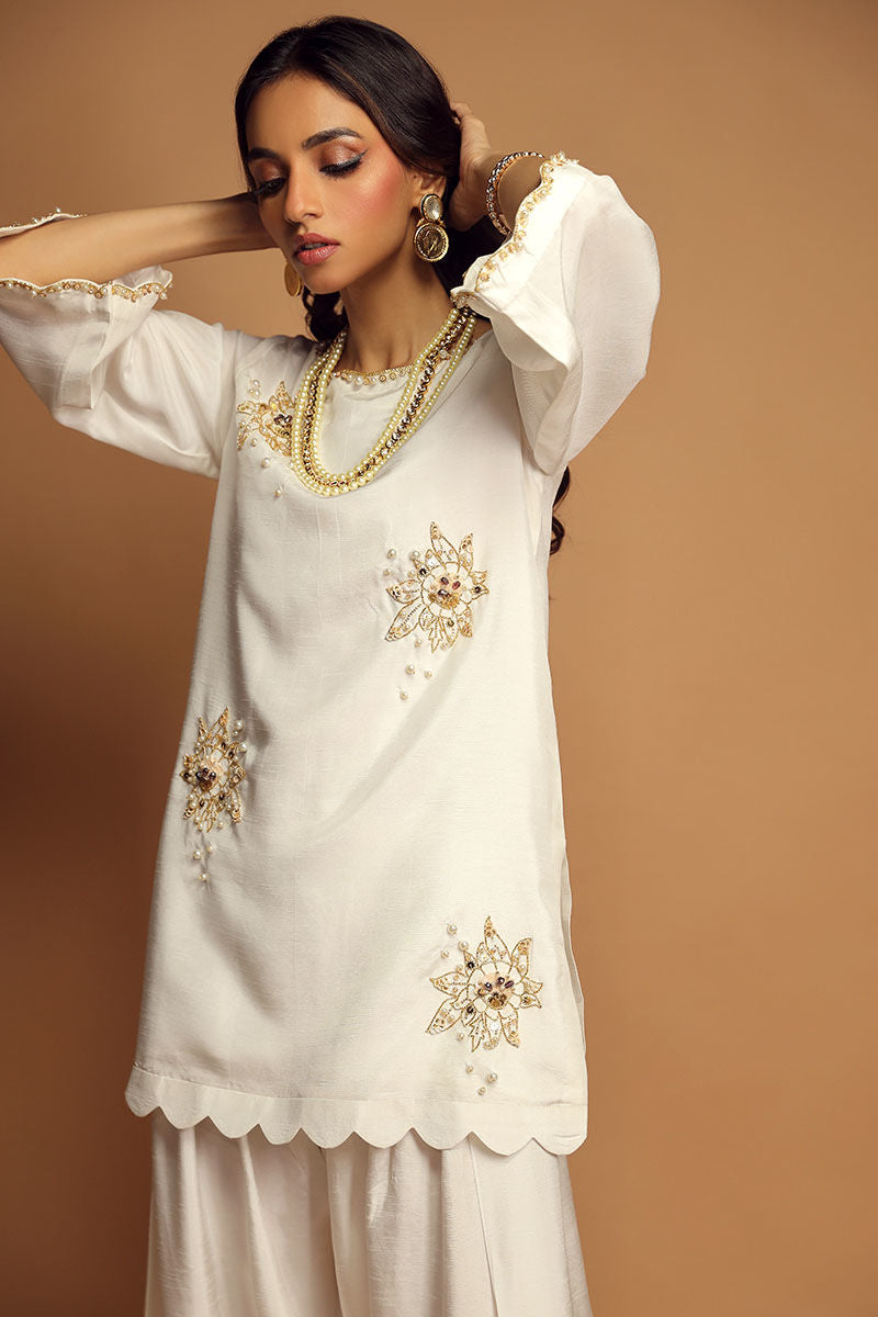 Wardha Saleem | Luxury Pret Traditional Wear | RIVIE RE (2PC) L White Korean Raw Silk