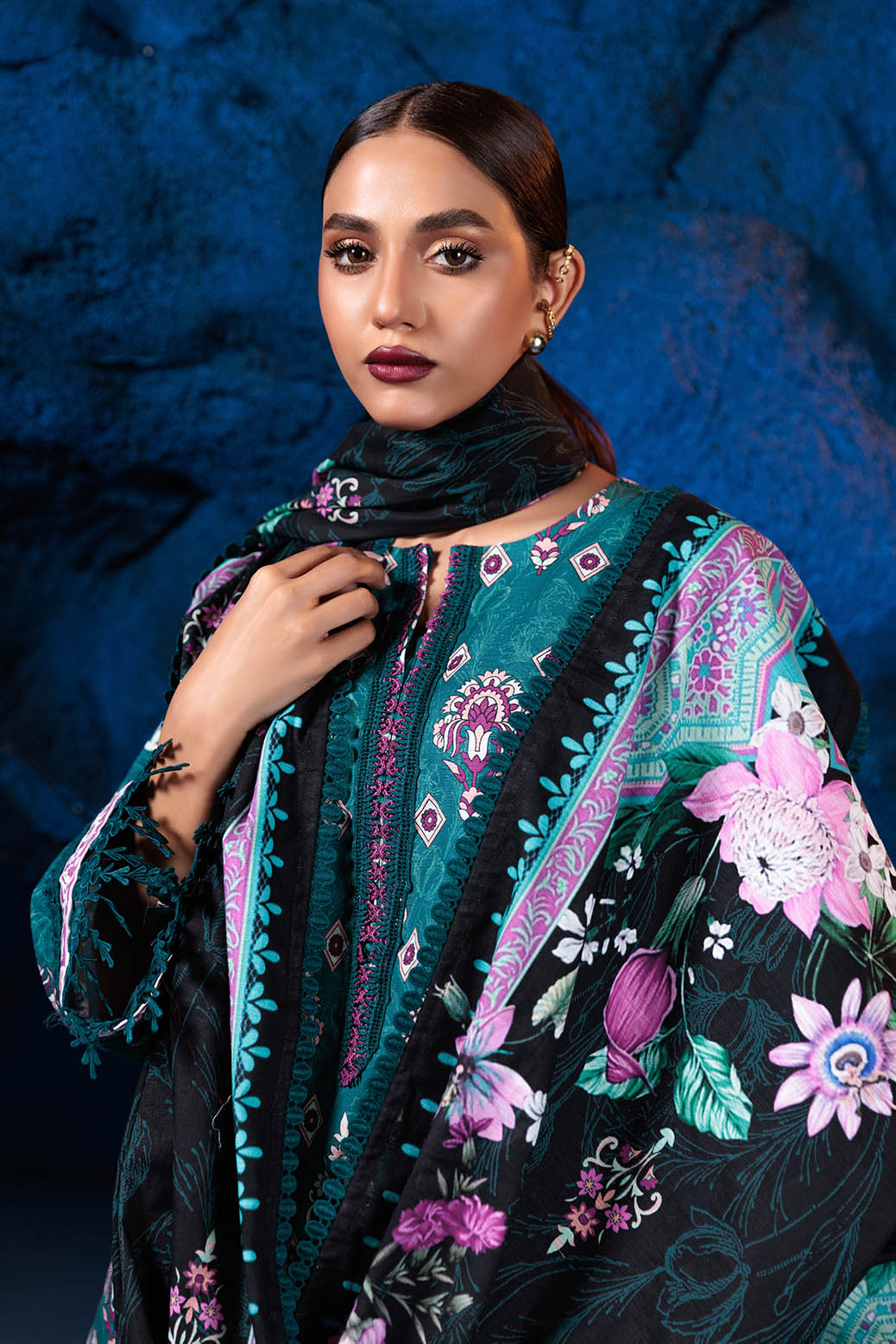 Bonanza Satrangi | Kay A King 3 Pc (2W24BP3P33)