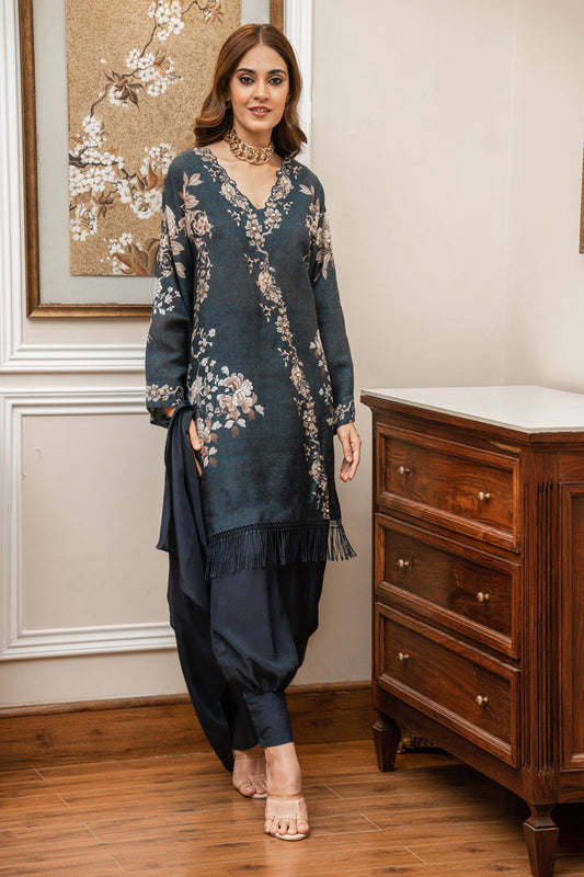 Shamaeel Ansari | Essentials 25 | TL-04 - Pakistani Designer Dress - by Shamaeel Ansari - Type : Ladies Clothes - 100% Original at Saira Sultan