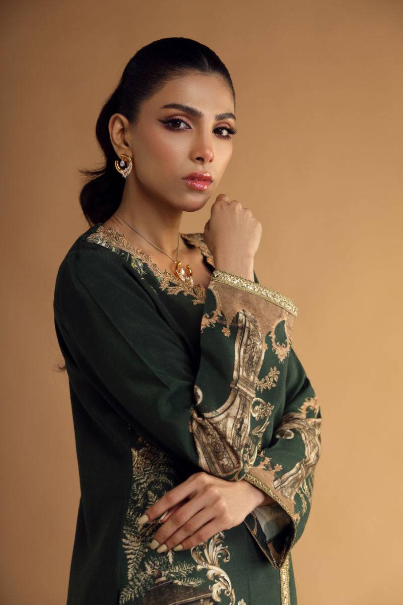 Shamaeel Ansari | Essentials 25 | DC-09