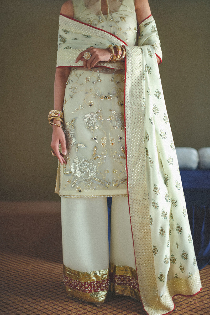 Haute Form I Dastaan Luxury Formals I Mahrani - Pakistani Designer Dress - by Haute Form - Type : Ladies Clothes - 100% Original at Saira Sultan