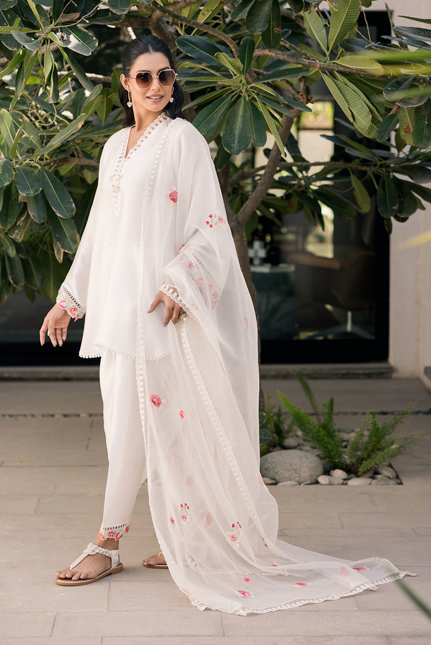 Deepak Perwani | Eid Edit 25 | Kut317 M White Sheesha Silk