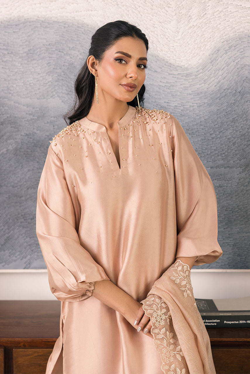 Deepak Perwani | Eid Edit 25 | Kut332 L Peach Sheesha Silk
