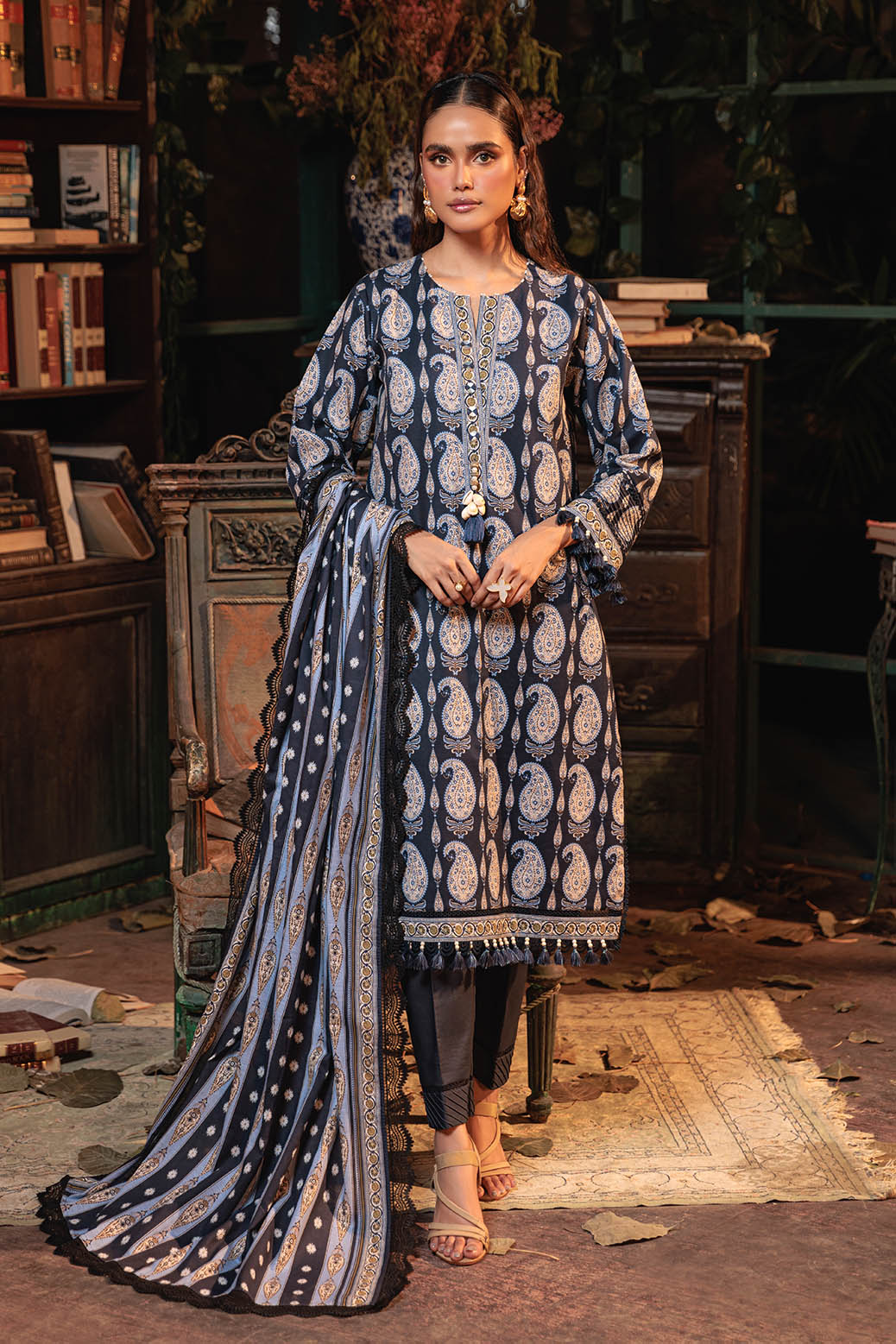 Bonanza Satrangi | Blooming 3 Pc (2W24P3P077) Blue
