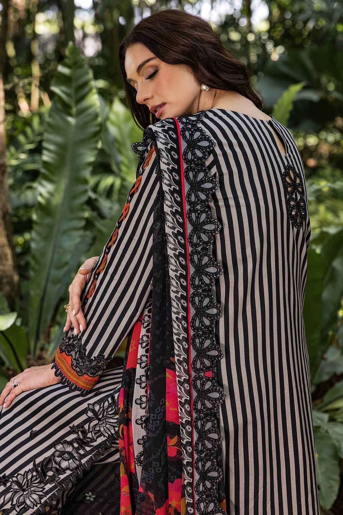 Charizma | Naranji Lawn | CN5-03 S Black Lawn