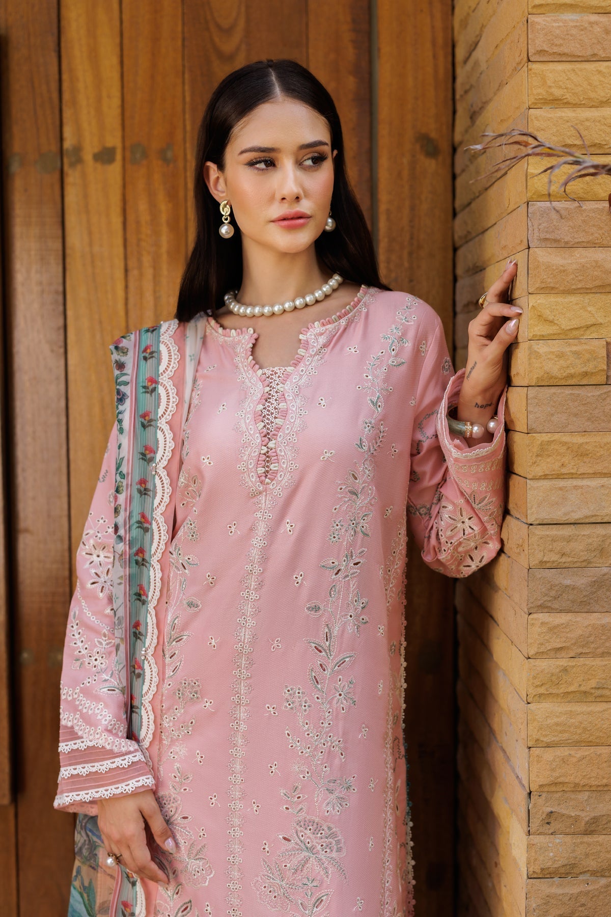 Xenia Formals | Luxury Lawn 25 | TURIN M Pink Lawn