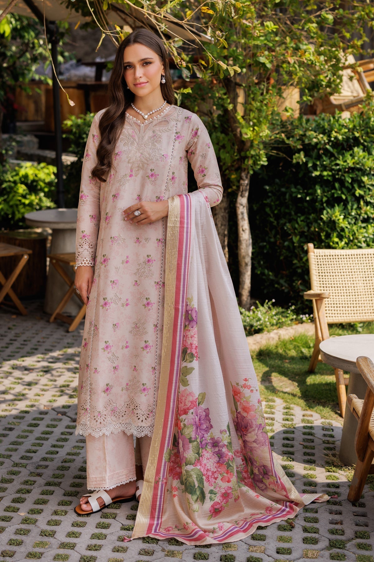 Xenia Formals | Luxury Lawn 25 | ANNAYA XS Pink Lawn