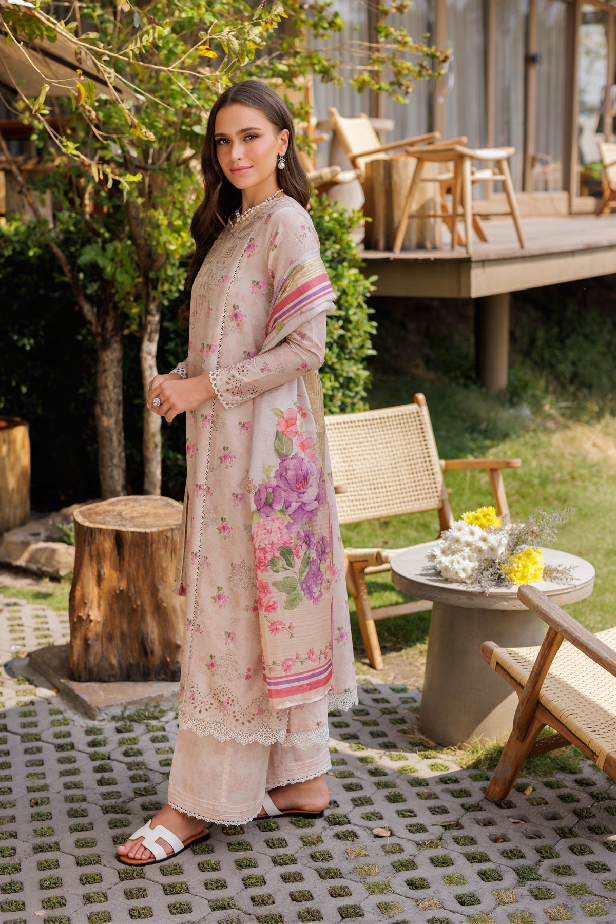 Xenia Formals | Luxury Lawn 25 | ANNAYA S Pink Lawn