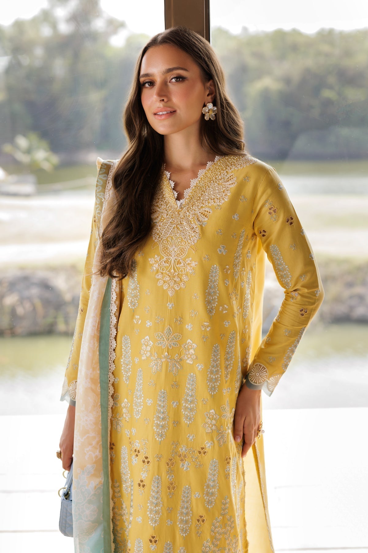 Xenia Formals | Luxury Lawn 25 | SINSEAD M Yellow Lawn