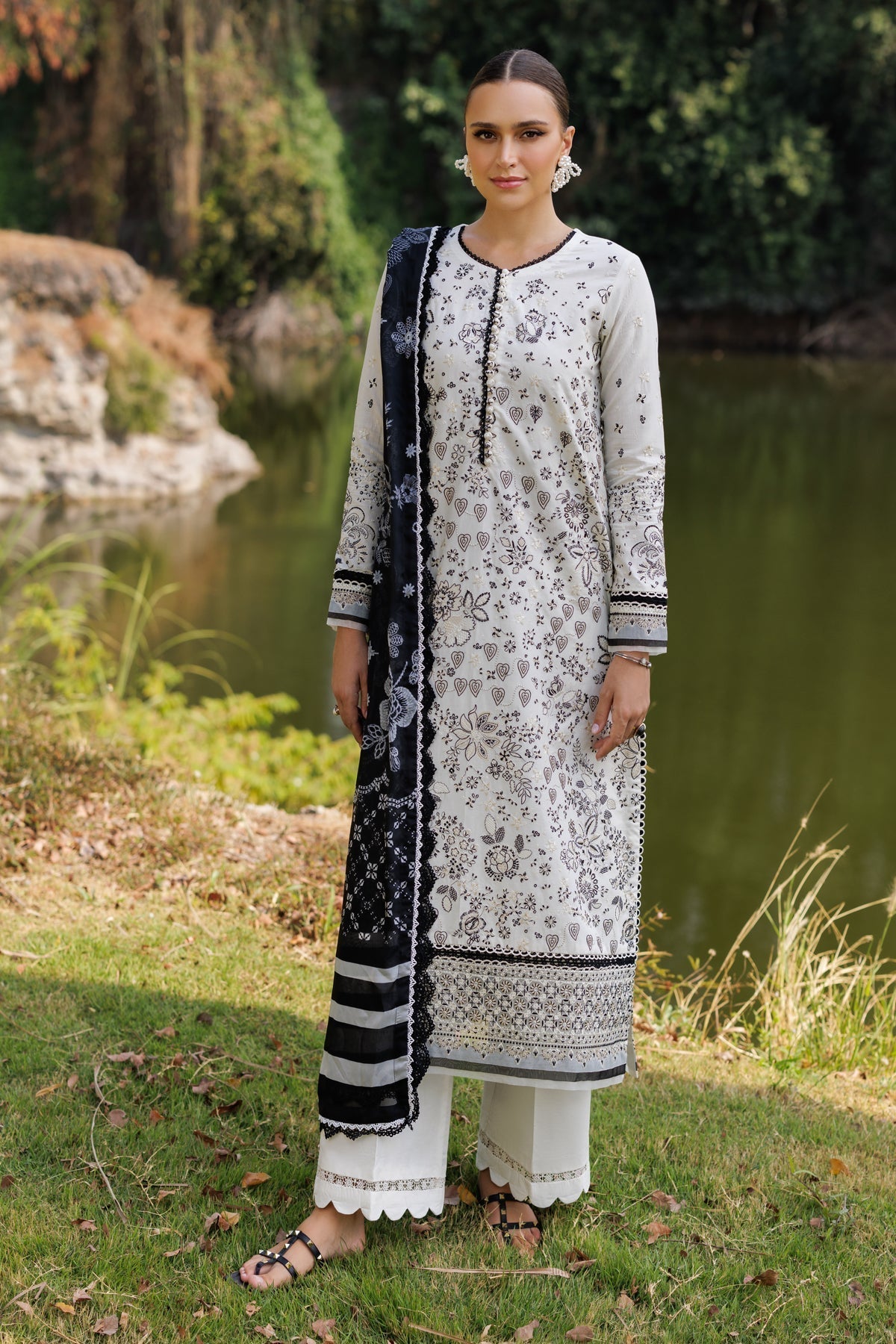 Xenia Formals | Luxury Lawn 25 | FIORELLA XS White Lawn