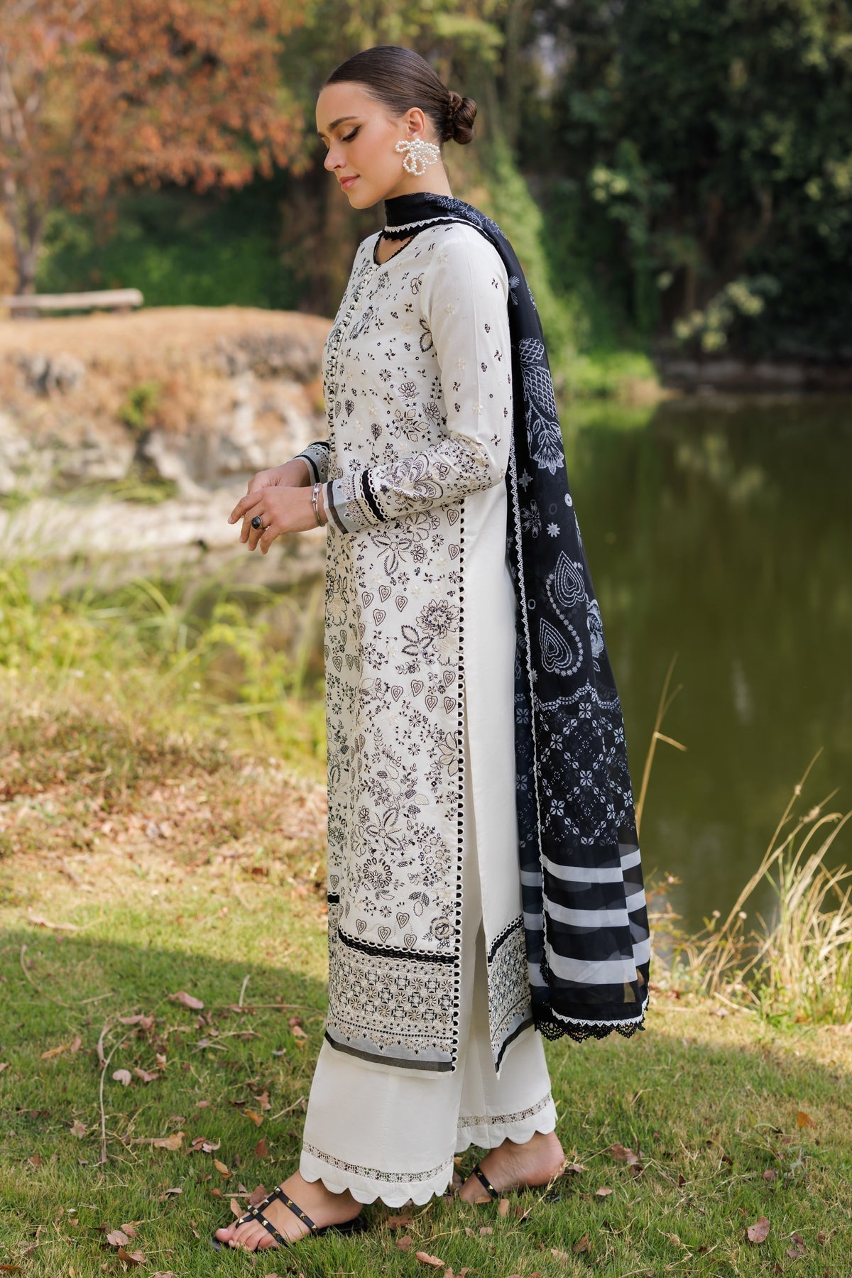 Xenia Formals | Luxury Lawn 25 | FIORELLA S White Lawn