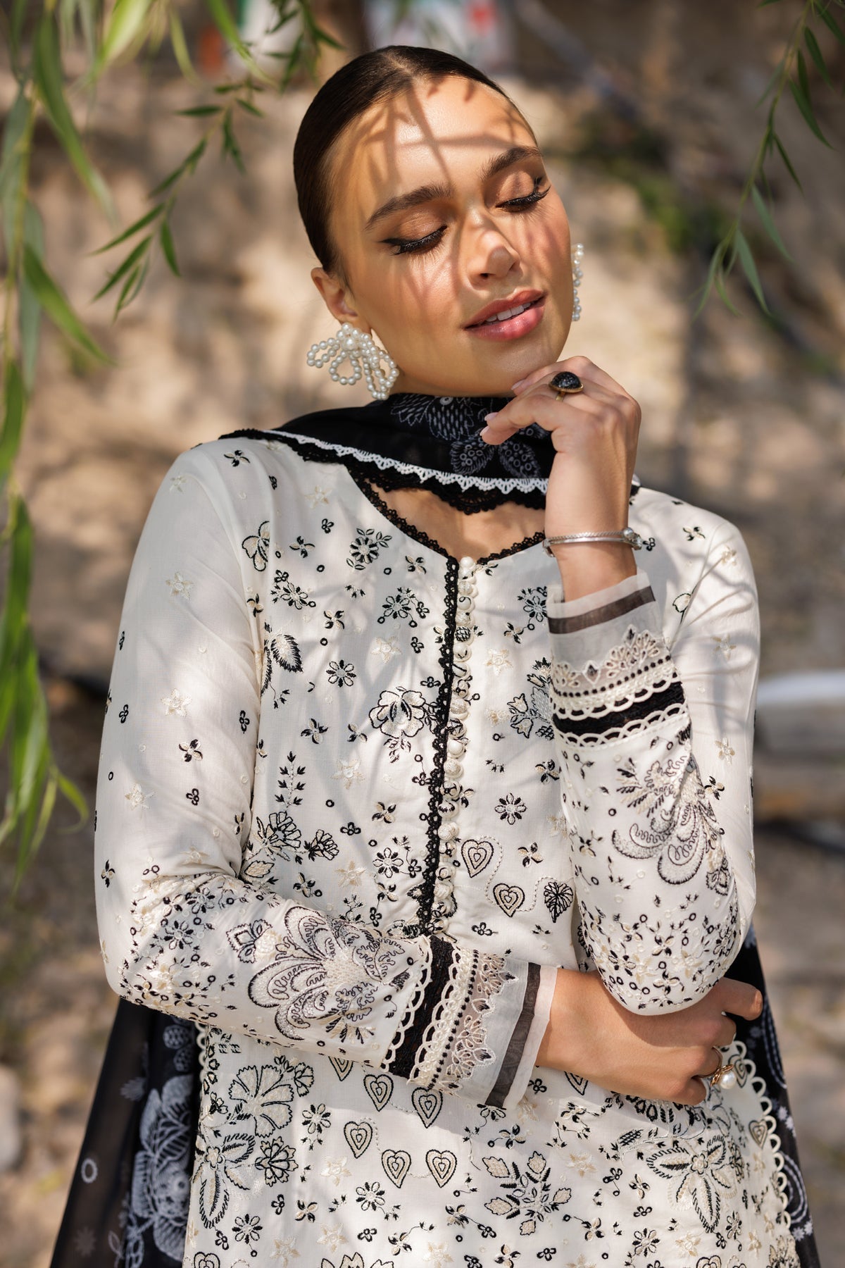 Xenia Formals | Luxury Lawn 25 | FIORELLA M White Lawn