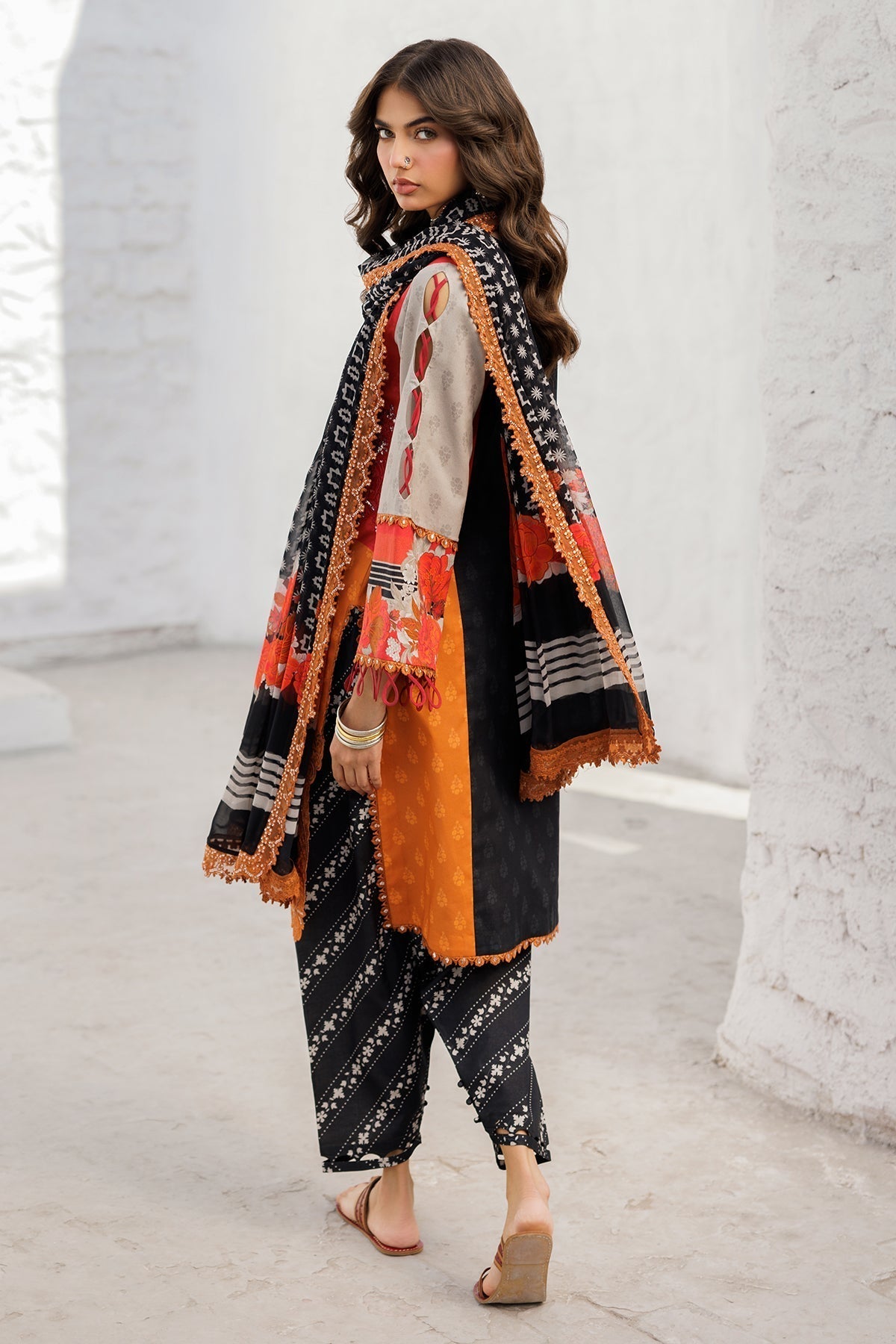 Charizma | Rangoli Lawn | CRO5-01 S Black Lawn