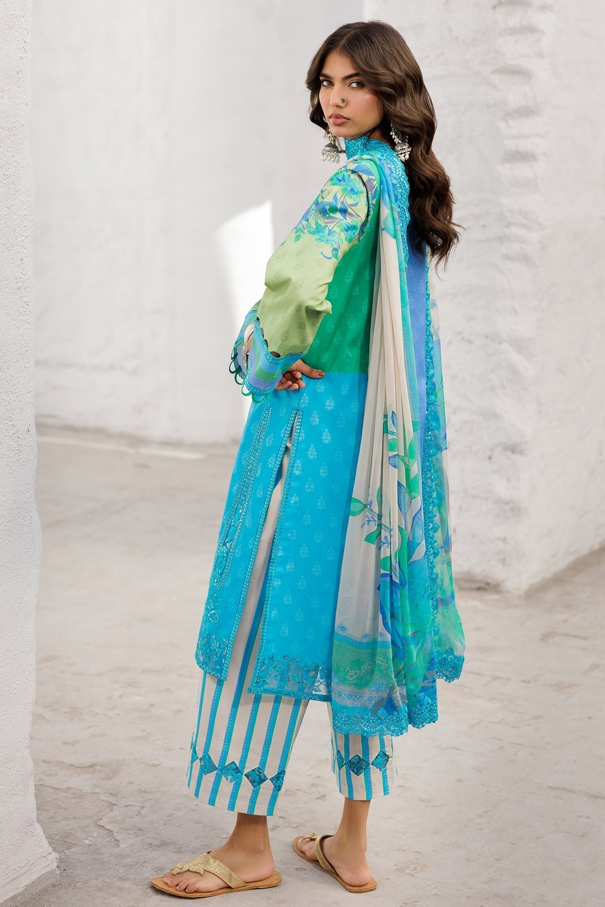 Charizma | Rangoli Lawn | CRO5-05 S Multi Lawn