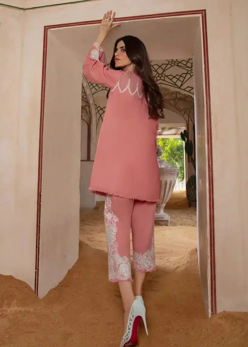 Crimson | Amal Winter 23 | Threads that Bind - CRWP 3A - Pakistani Designer Dress - by Crimson | Type: Luxury - 100% Original at Saira Sultan