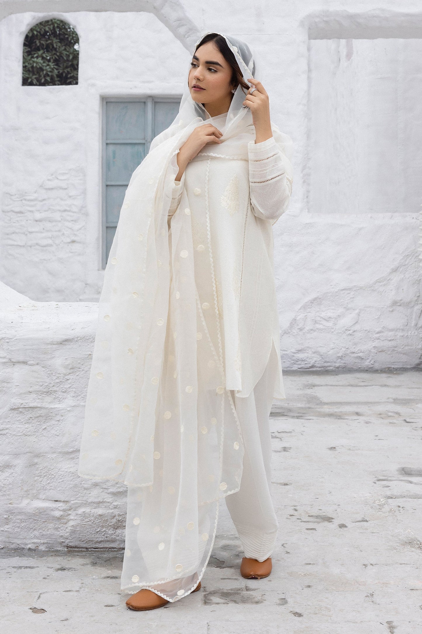 Erum Khan | Ramadan Edition | Maha XL White Cotton Karandi