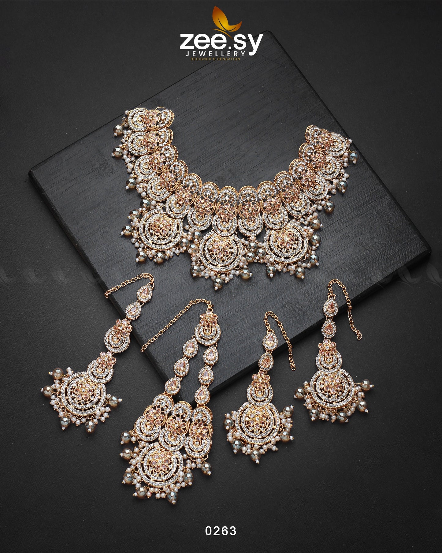 Panoramic Necklace Golden Champagne