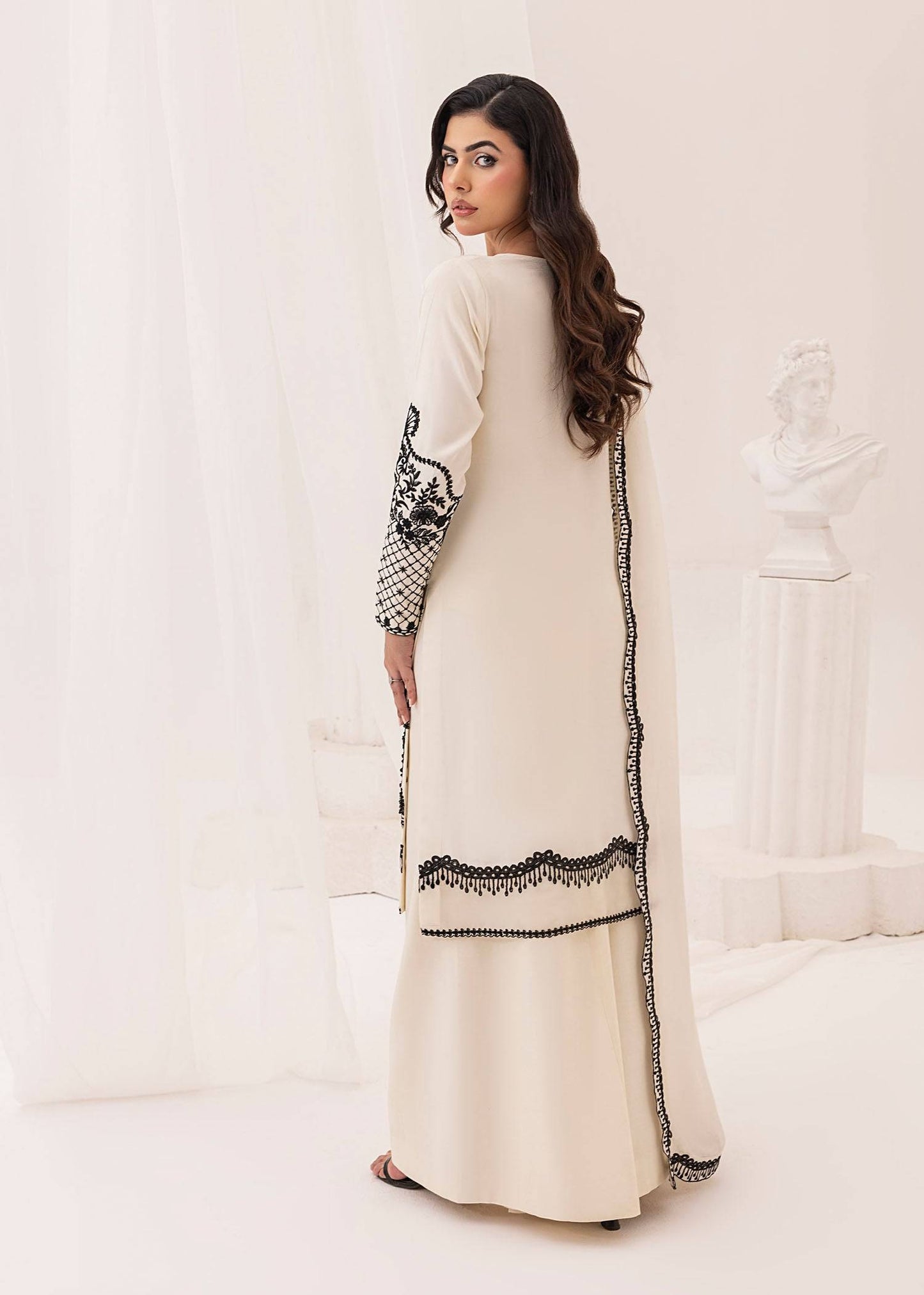 Jamnii | Silk Ivy | Noir Pearl - Pakistani Designer Dress - by Jamnii | Type: Ladies Clothes - 100% Original at Saira Sultan