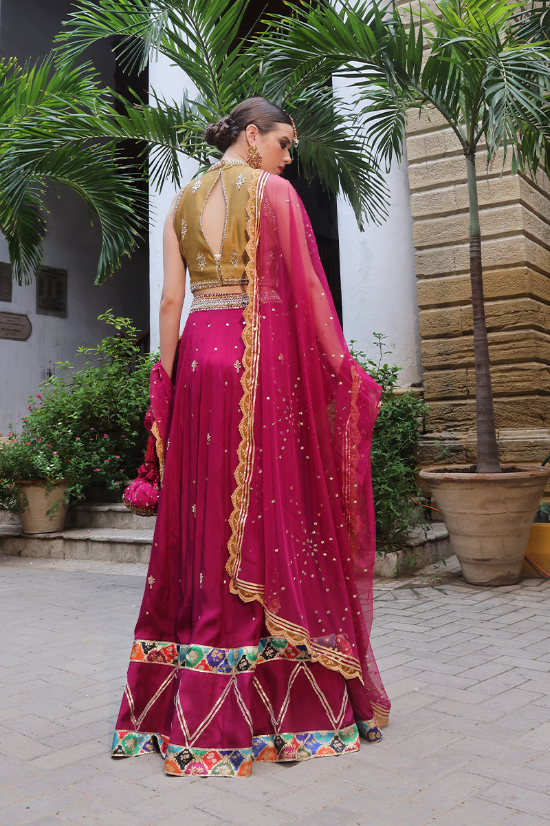 Mona Imran | Dilzaib Formals | Meena XS Fuchsia Sheesha Silk