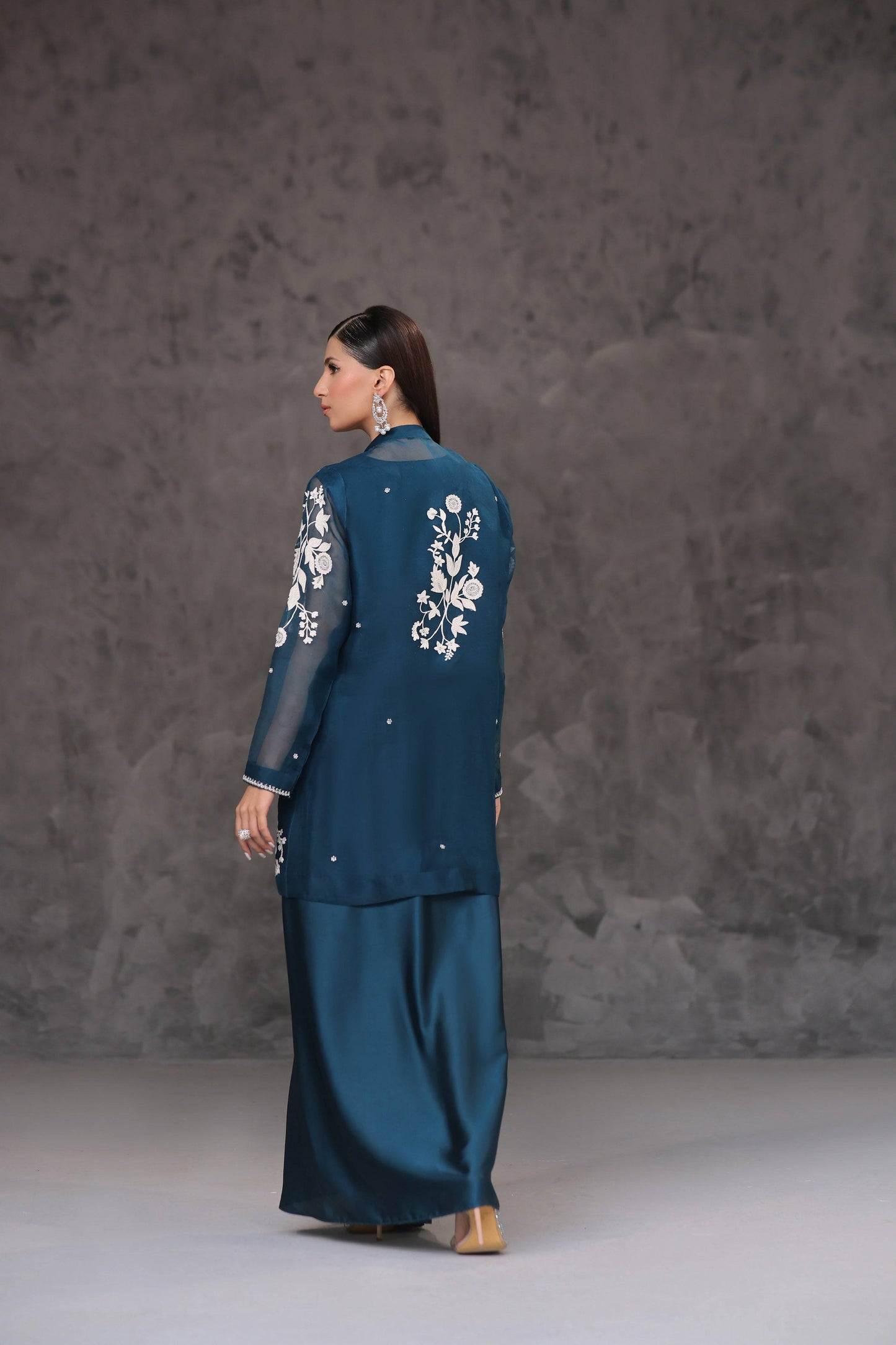 Mona Imran | Ezel Eid 25 | Zayra - Pakistani Designer Dress - by Mona Imran | Type: Ladies Clothes - 100% Original at Saira Sultan