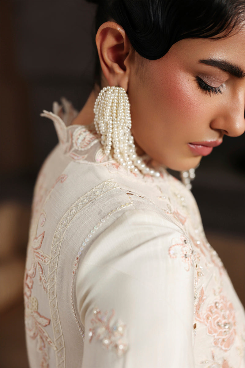 Qalamkar | Luxury Pret 25 | LP-01 NOORAY by Qalamkar - Designer Dress - Type : Ladies Clothes - Available at Saira Sultan - 100% Original