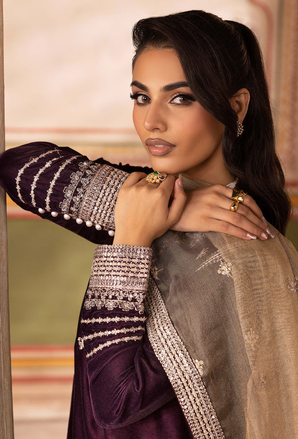 Adans Libas | Velvet 25 | 7526 V - Pakistani Designer Dress - by Adans Libas - Type : Ladies Clothes - 100% Original at Saira Sultan