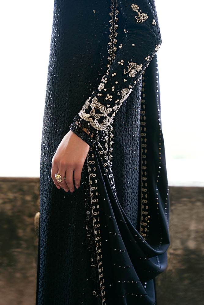 Suffuse | Silk Pret Summer 25 | VIVORA L Black Silk