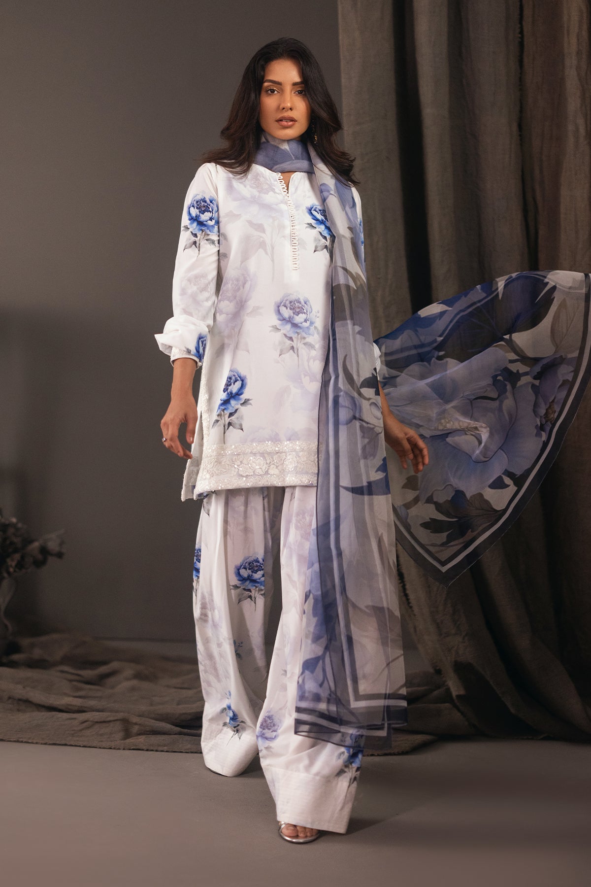 Erum Khan | Beyond Basic | RADIANT RHYTHM - Pakistani Designer Dress - by Erum Khan | Type: Ladies Clothes - 100% Original at Saira Sultan