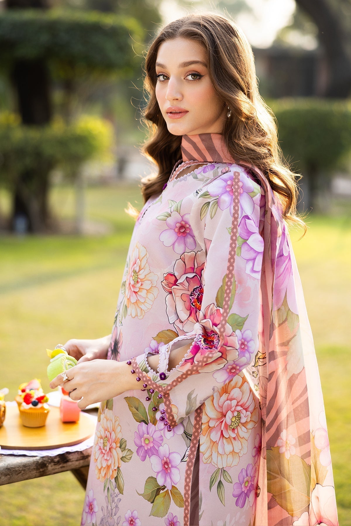 Alizeh | Sheen Lawn Prints 25 | AF-PL-6033-Tuscany L Light Pink Lawn