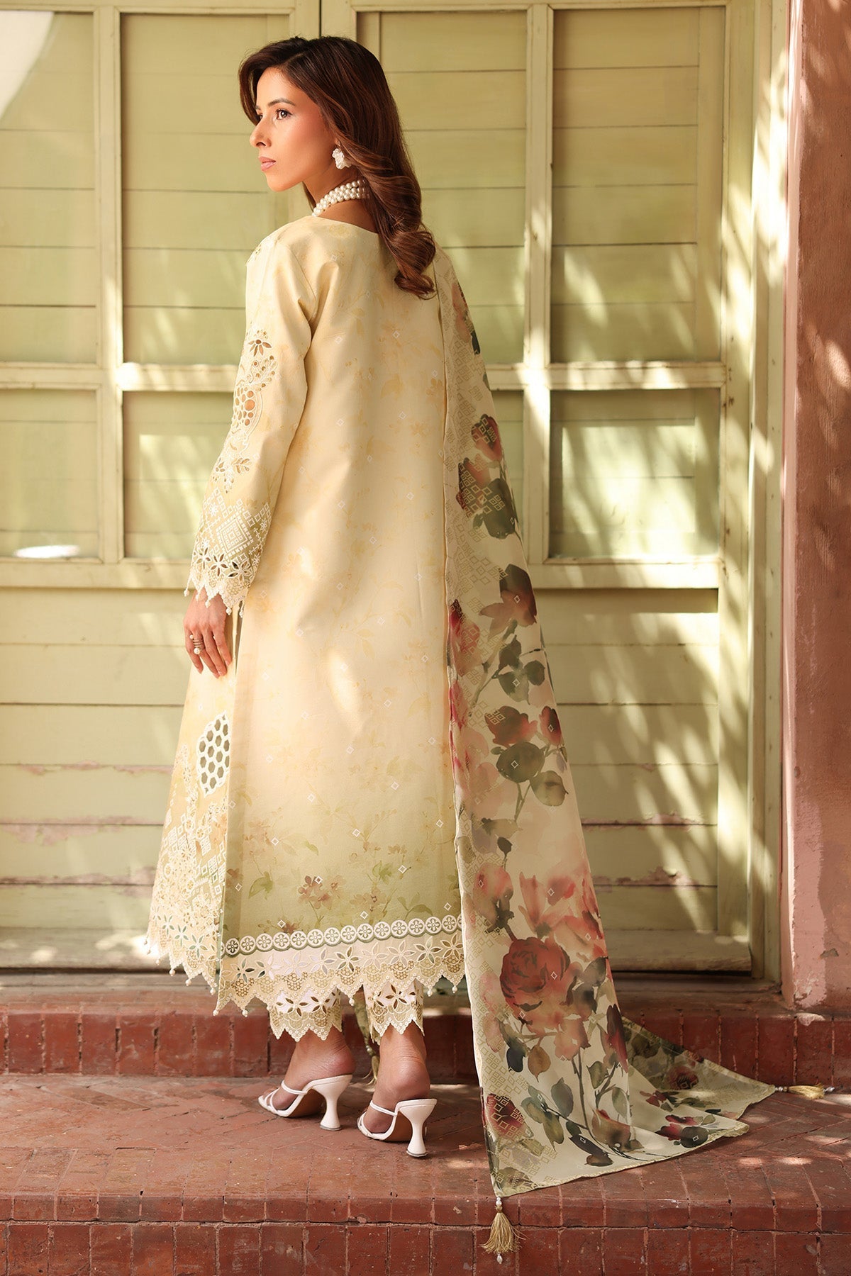 Alizeh | Embroidered Printed Festive Edit 25 | AF-EPL-7038-MIA S Cream Lawn