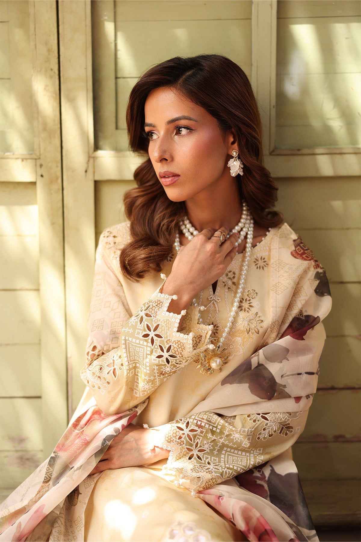 Alizeh | Embroidered Printed Festive Edit 25 | AF-EPL-7038-MIA L Cream Lawn