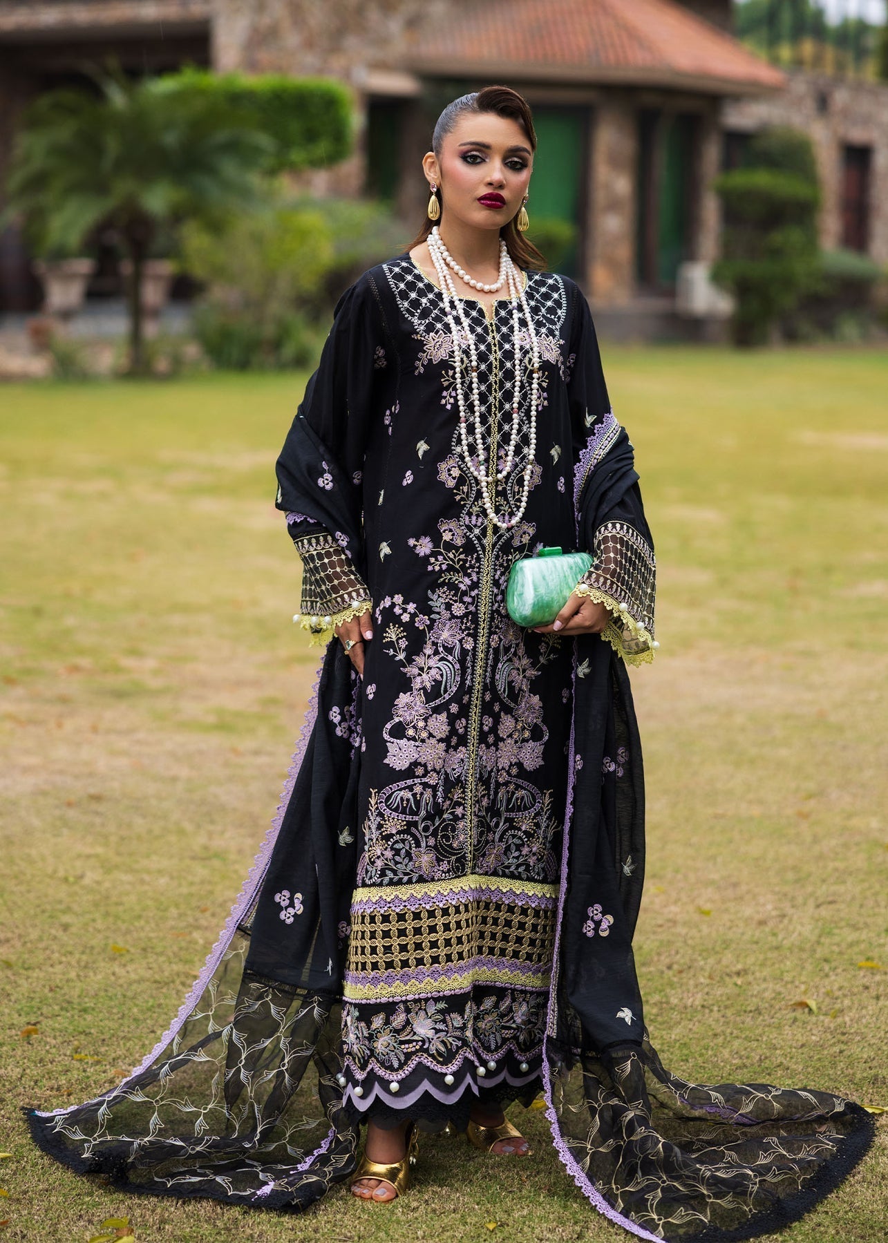Paras by Pasha | Bloom and Beyond | Evening Bloom XS Black Lawn