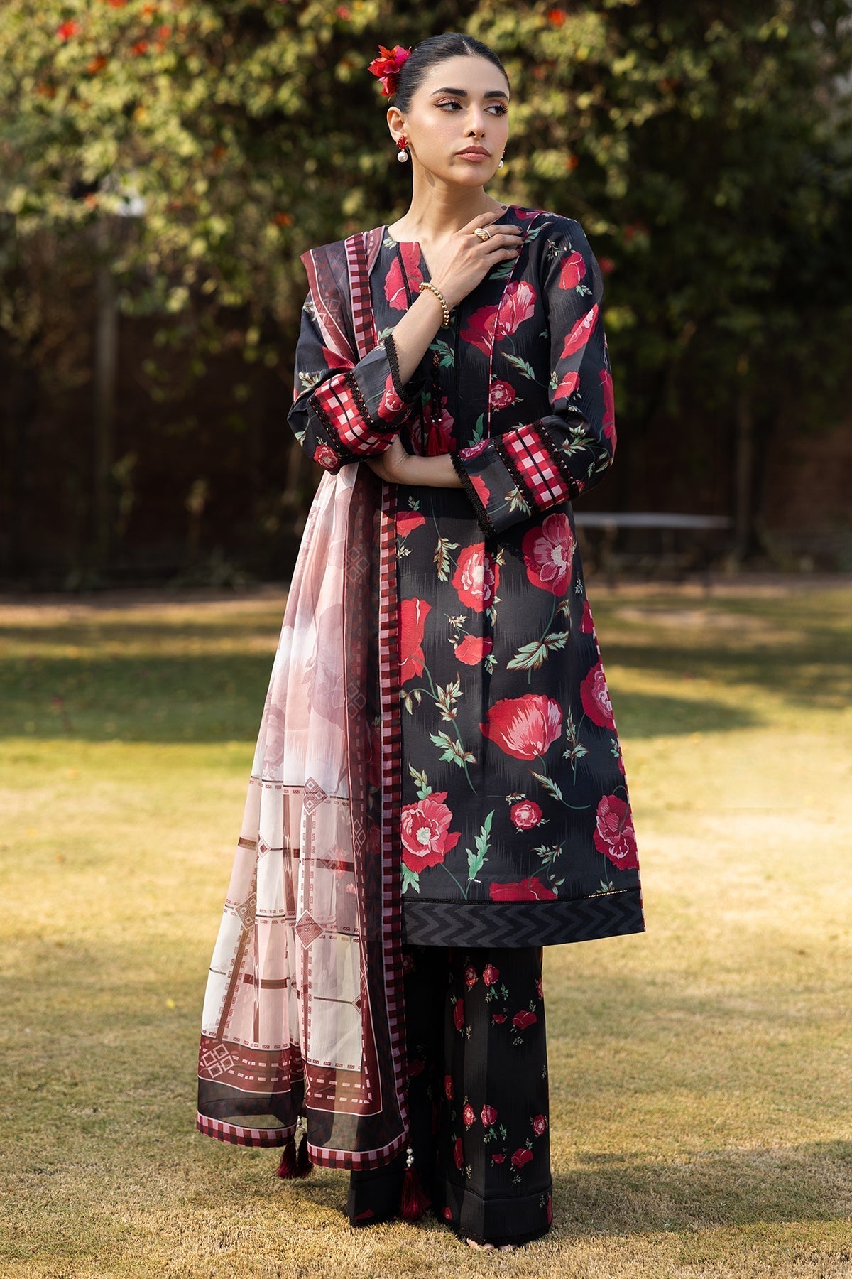 Alizeh | Sheen Lawn Prints 25 | AF-PL-6032-Somber L Black Lawn
