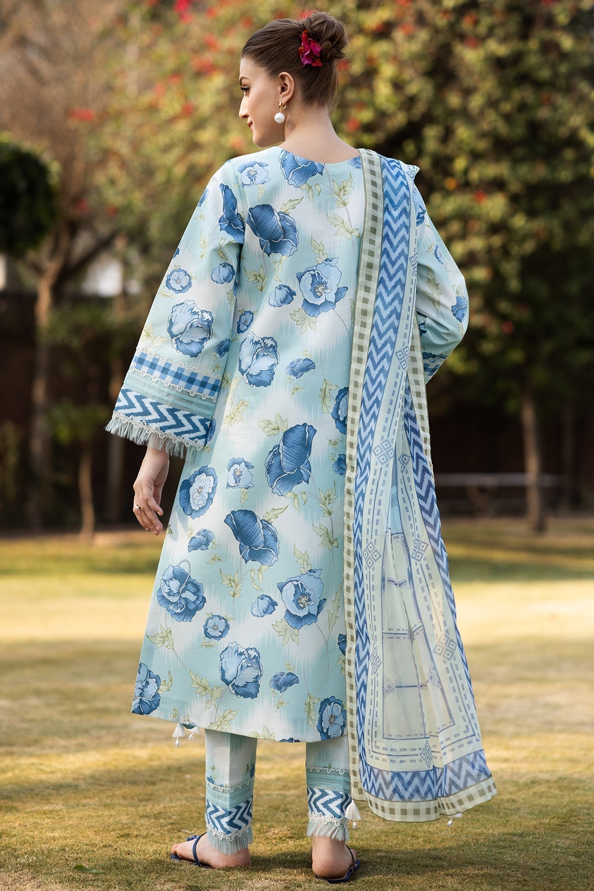Alizeh | Sheen Lawn Prints 25 | AF-PL-6031-Laya S Ice Blue Lawn