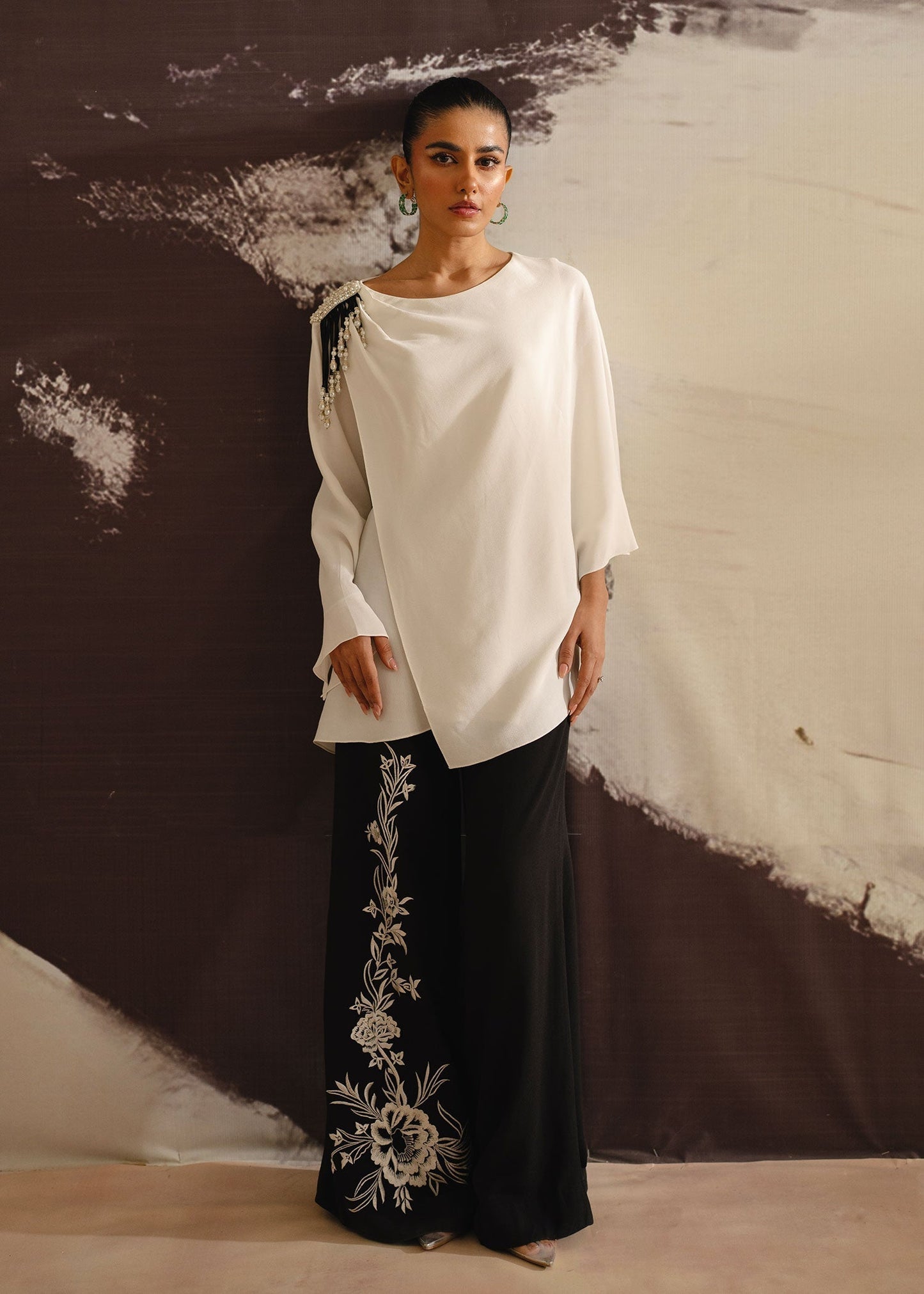 Mahgul | Eye of Cemal | Ivory Indulgence Custom Size Ivory Grip Silk