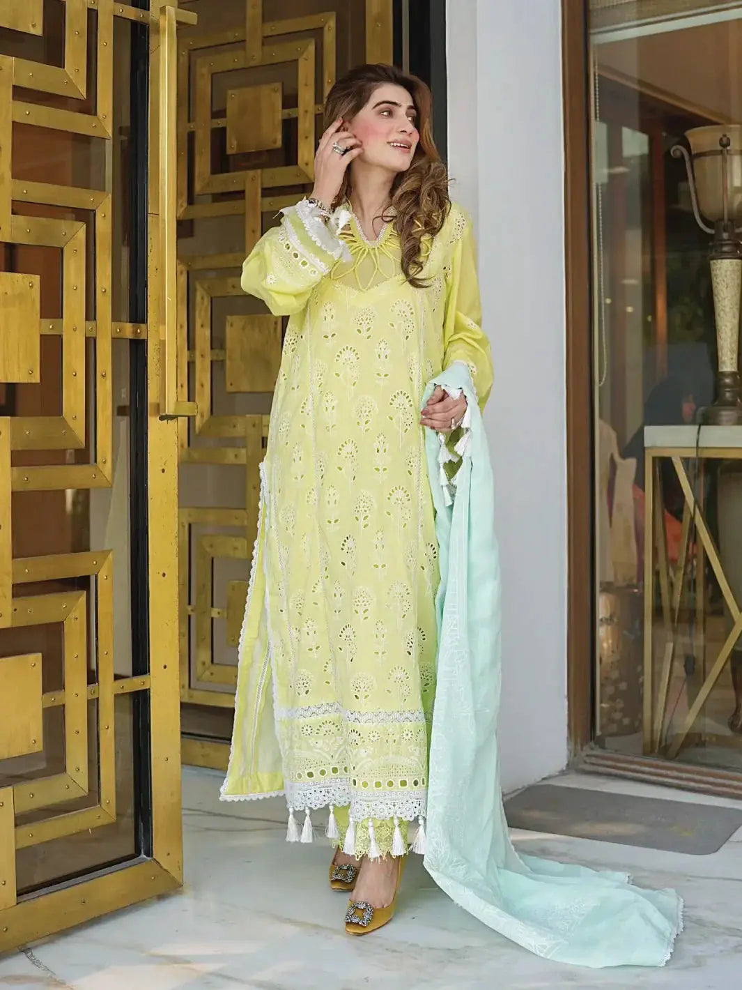 Faiza Faisal | Maya Luxury Lawn | Derya - Pakistani Designer Dress - by Faiza Faisal | Type: Luxury - 100% Original at Saira Sultan
