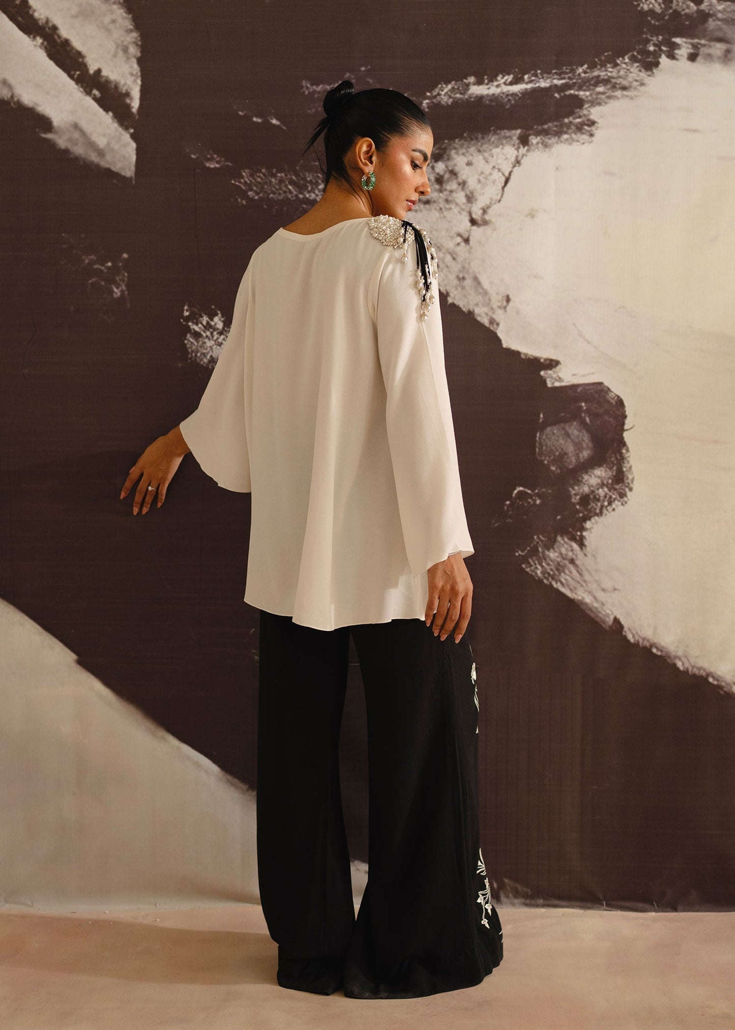 Mahgul | Eye of Cemal | Ivory Indulgence S Ivory Grip Silk