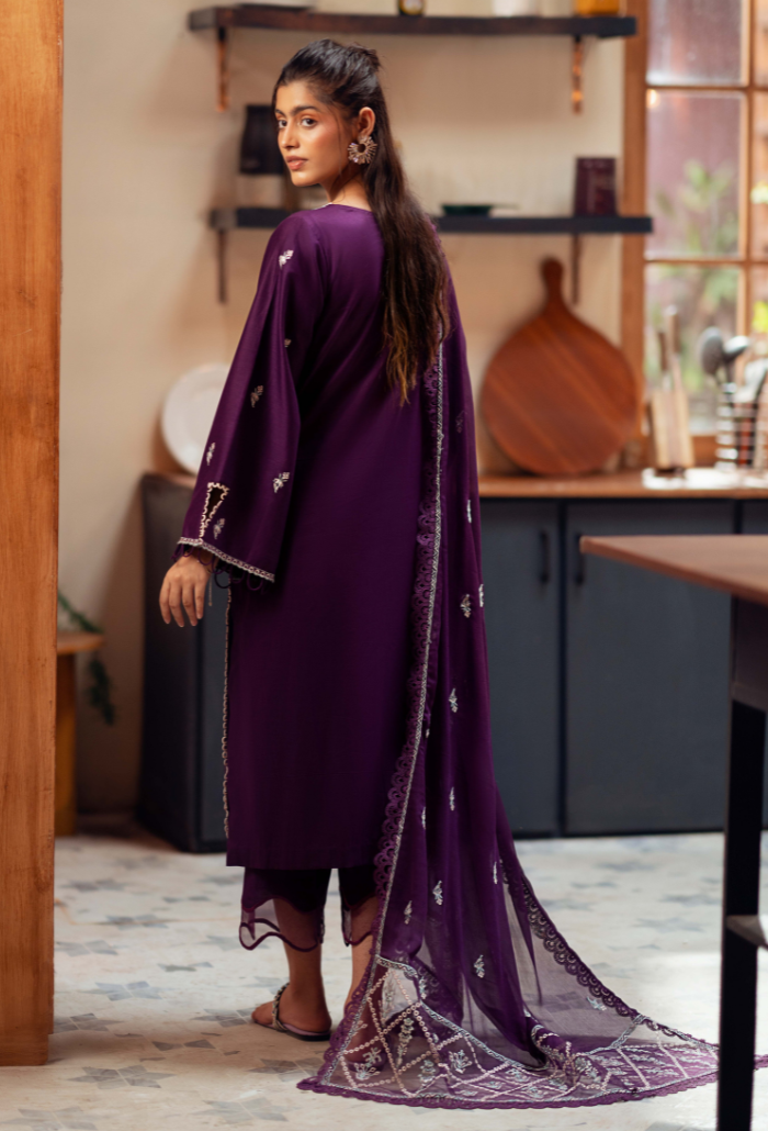 Humdum | Lala Rukh Lawn | Lalarukh - D05 S Plum Lawn