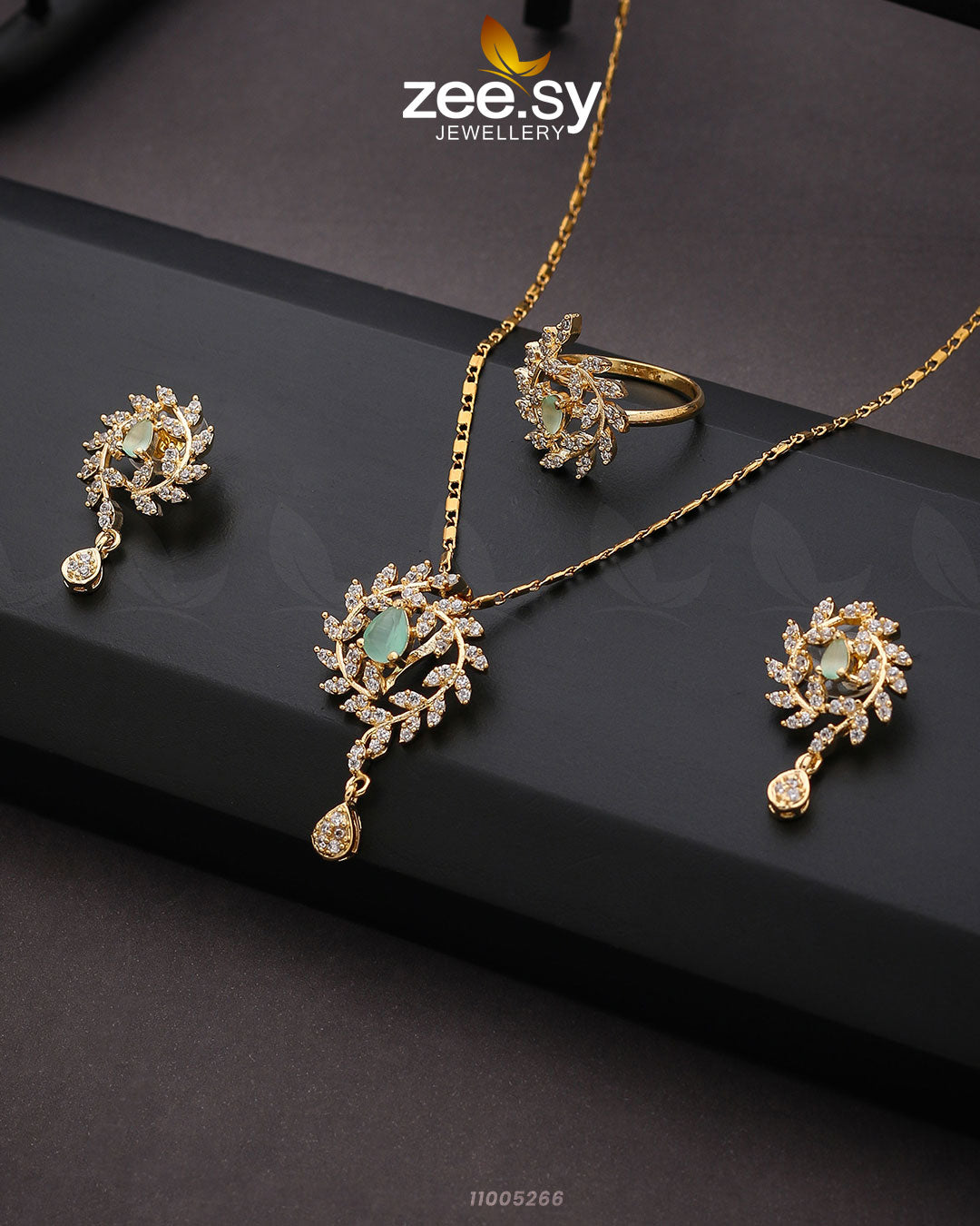 Pendant-0100 Golden Mint Green