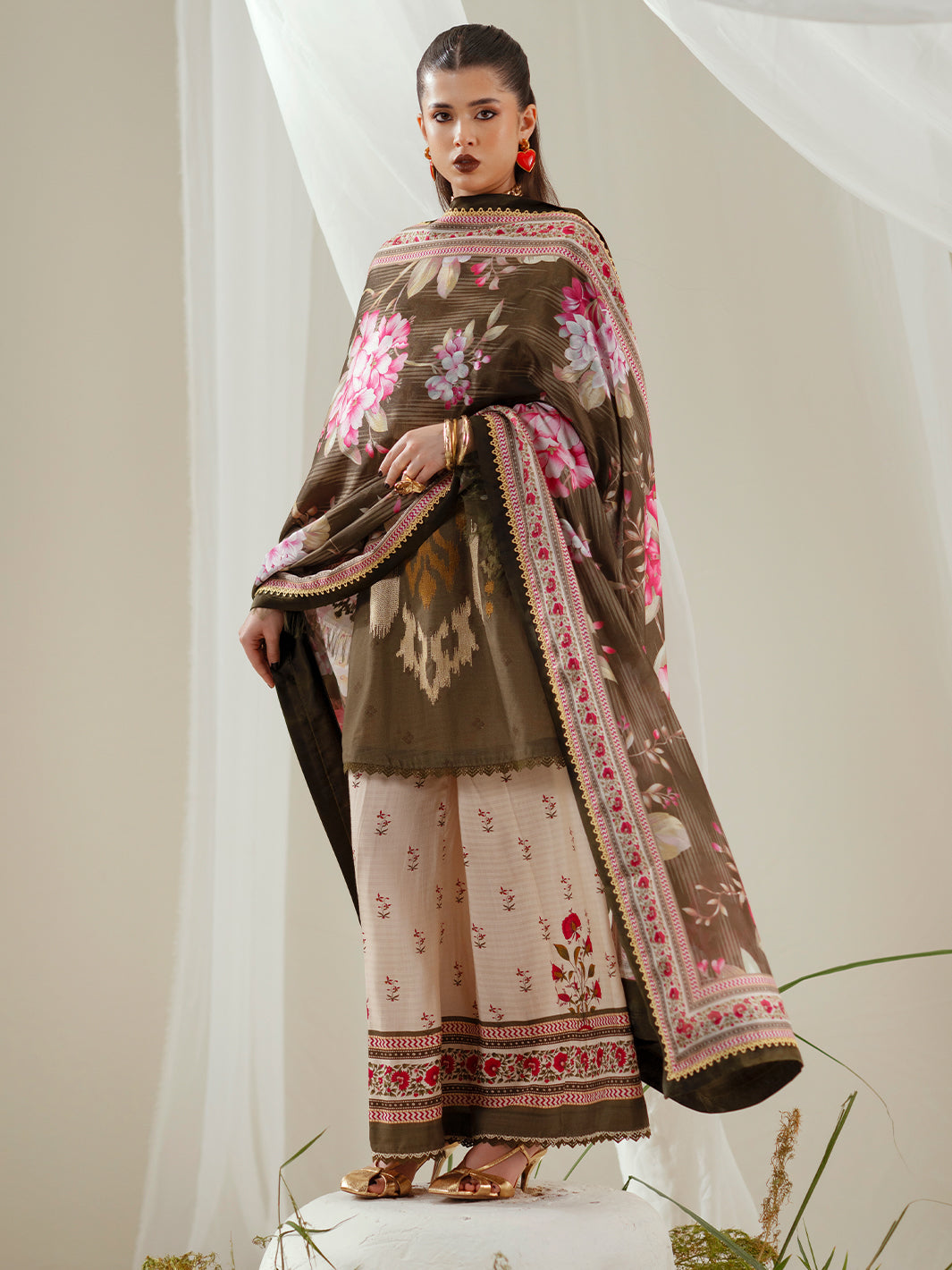 Bin Ilyas | Eres Bonita Viscose 25 | 1102-B - Pakistani Designer Dress - by Bin Ilyas - Type : Ladies Clothes - 100% Original at Saira Sultan