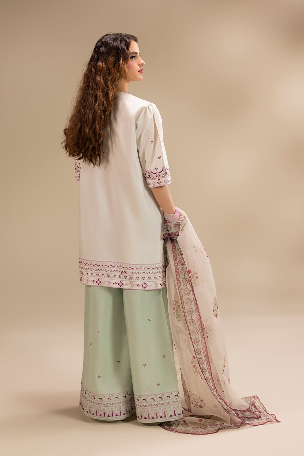 Erum Khan | Lillia Summer Edit | Pearl Blush S Off White Korean Silk