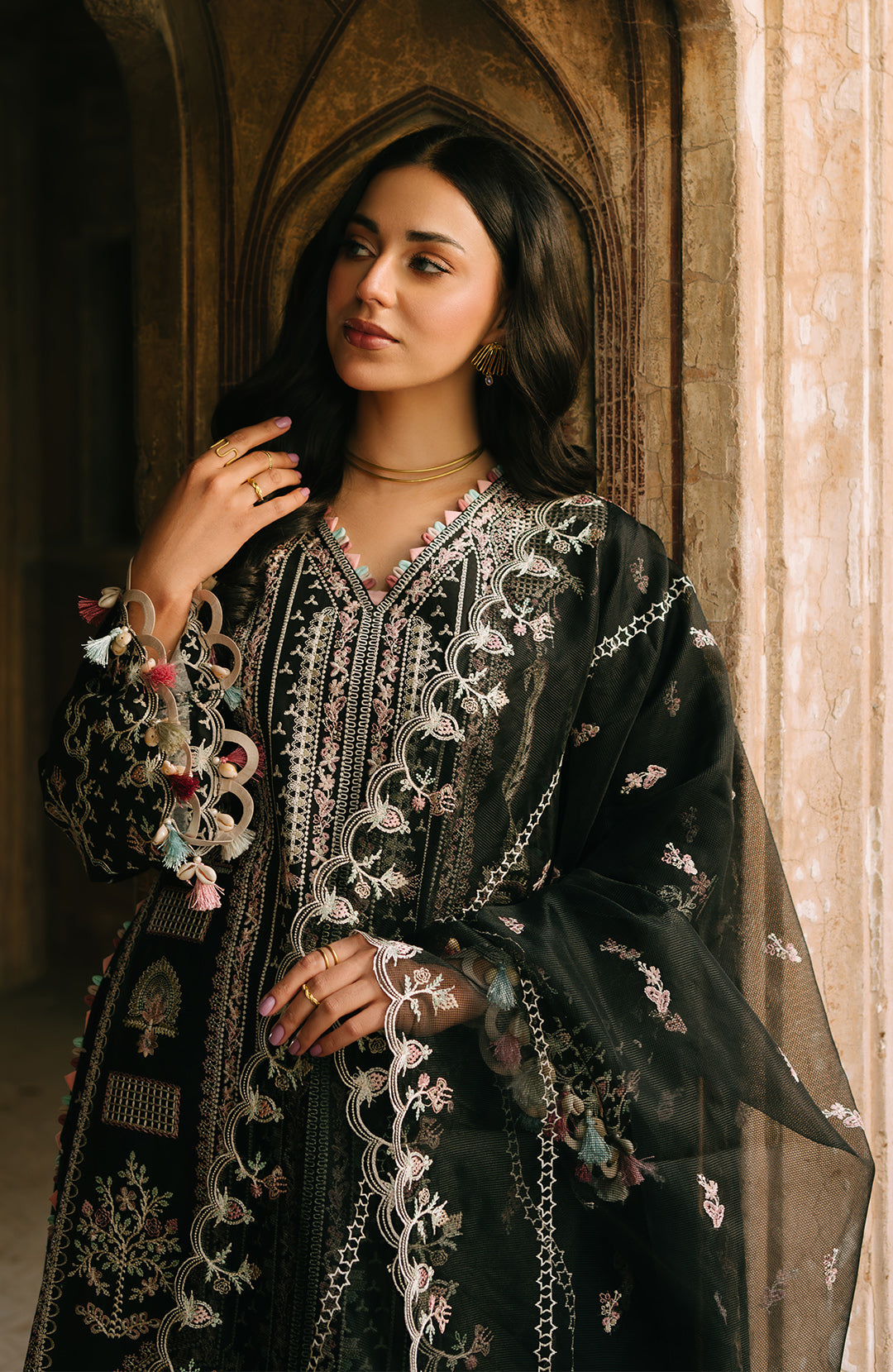 Fiona | Sarang Lawn 25 | Kara L Black Lawn