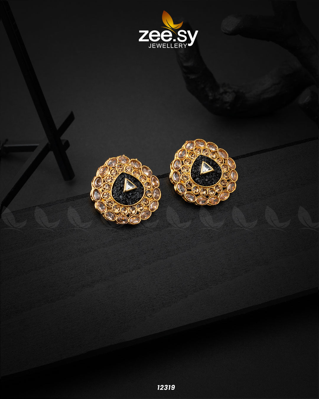 Pebble Earrings Black