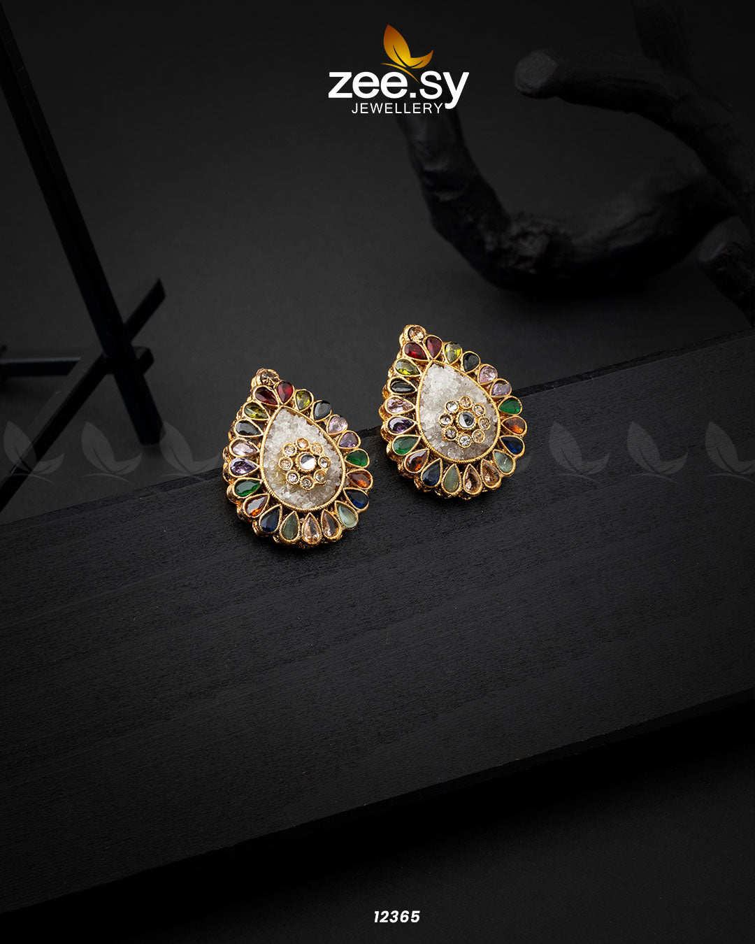 Slate Crush Earrings White