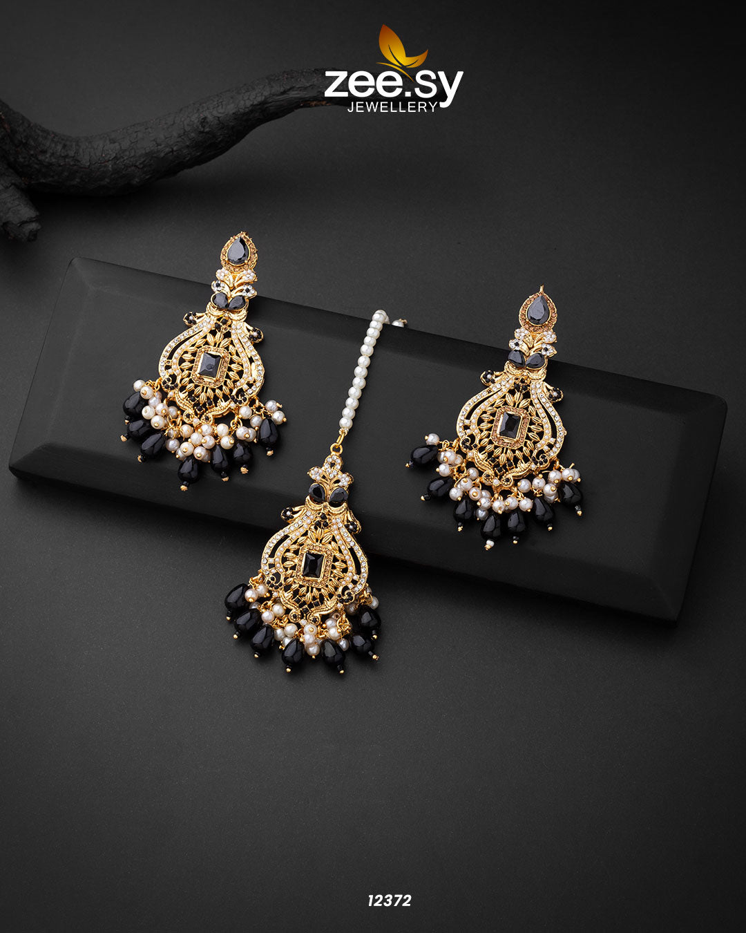Minal's Earrings Black
