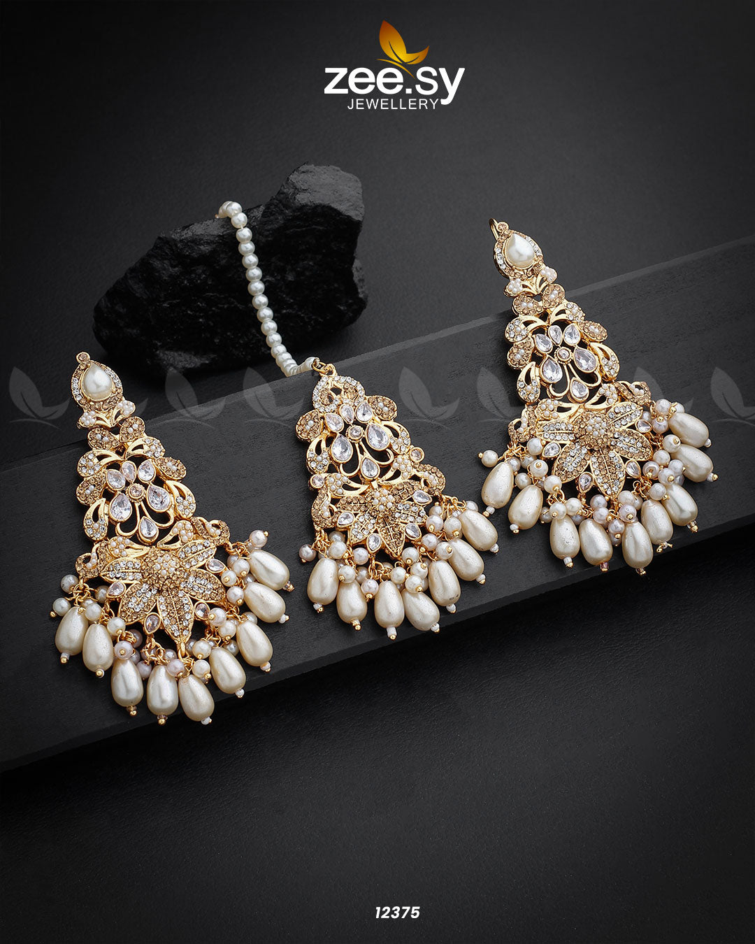 Sarah's Earrings Pearl