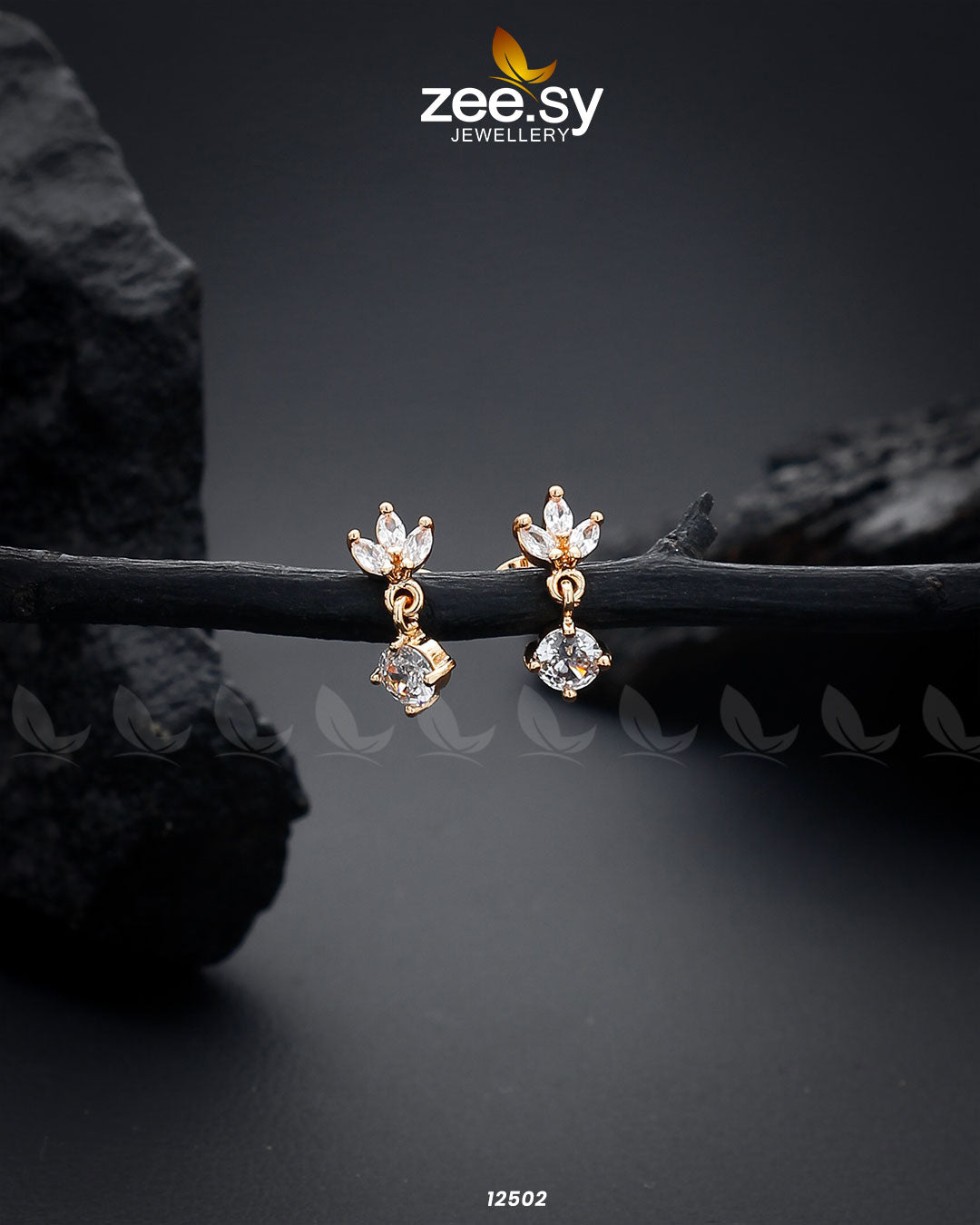 Tiny Leaf Earrings Golden