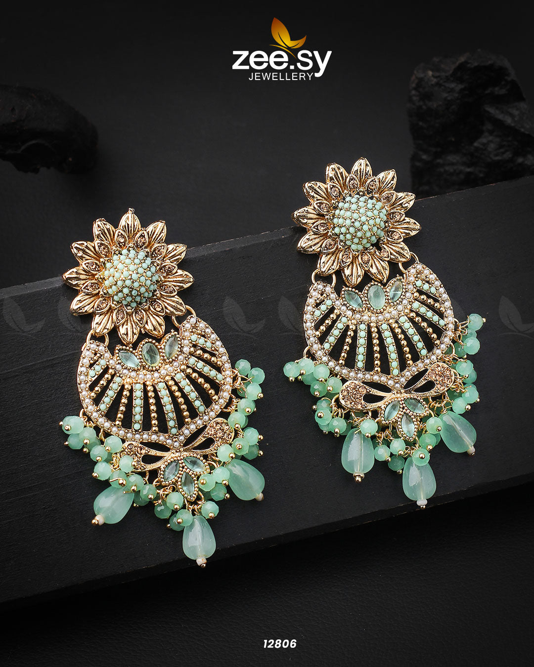 Arri Earrings Golden Mint Green